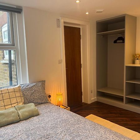 Spacious Battersea Rooms And Apartments Лондон Экстерьер фото