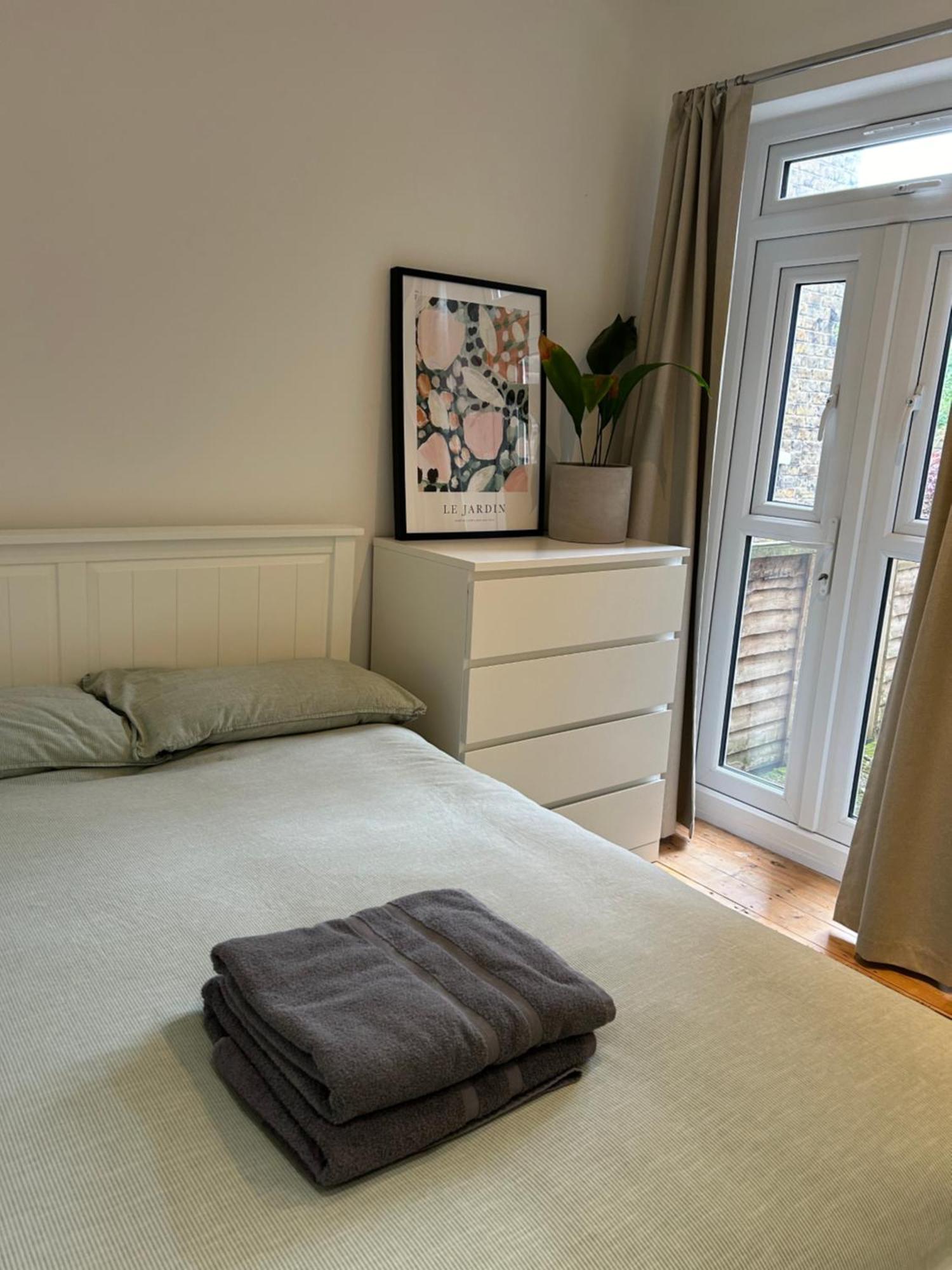 Spacious Battersea Rooms And Apartments Лондон Номер фото