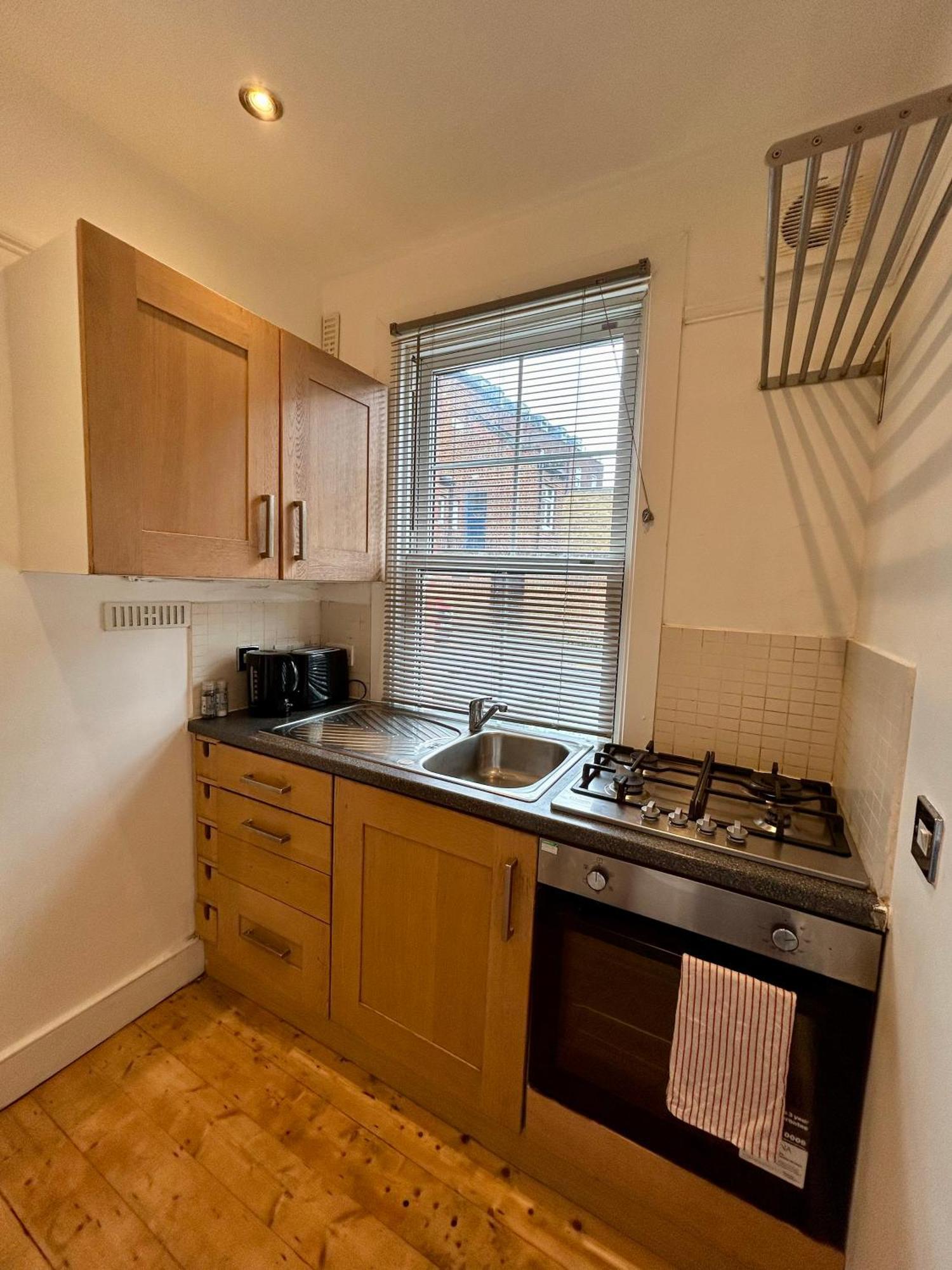 Spacious Battersea Rooms And Apartments Лондон Номер фото