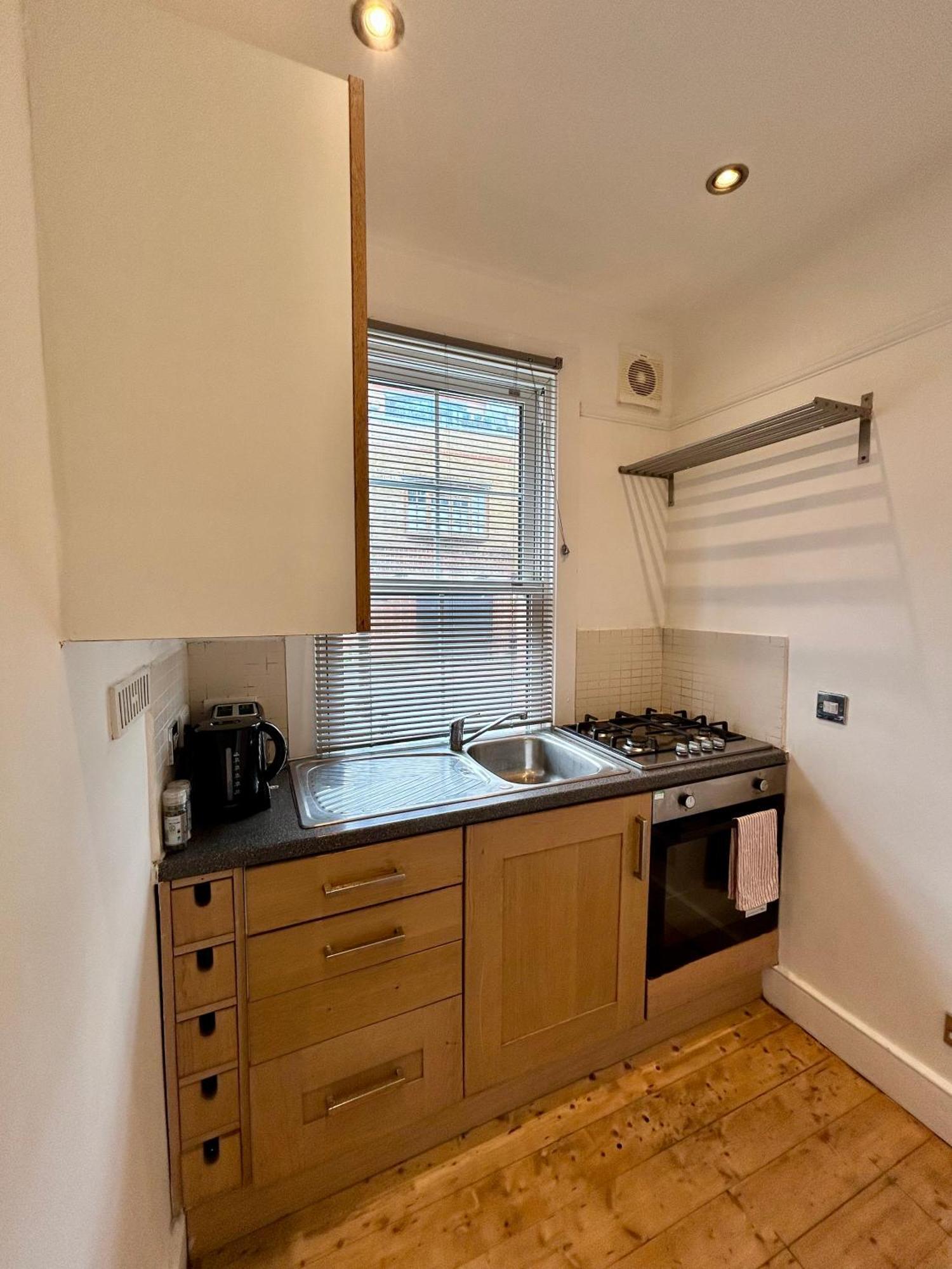 Spacious Battersea Rooms And Apartments Лондон Номер фото