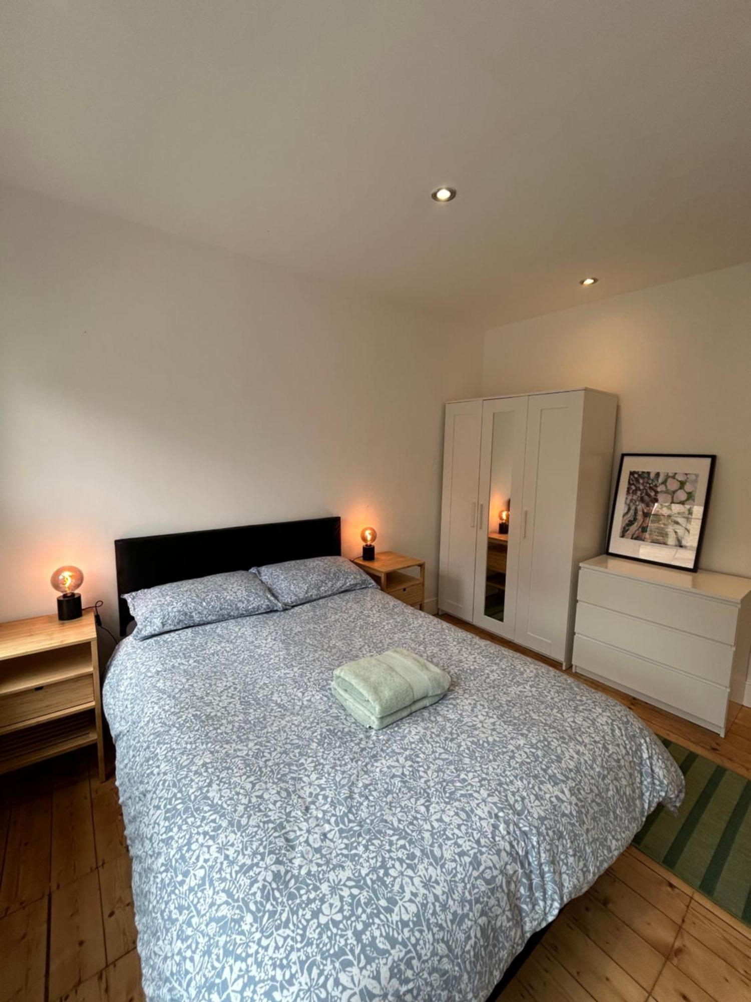 Spacious Battersea Rooms And Apartments Лондон Номер фото