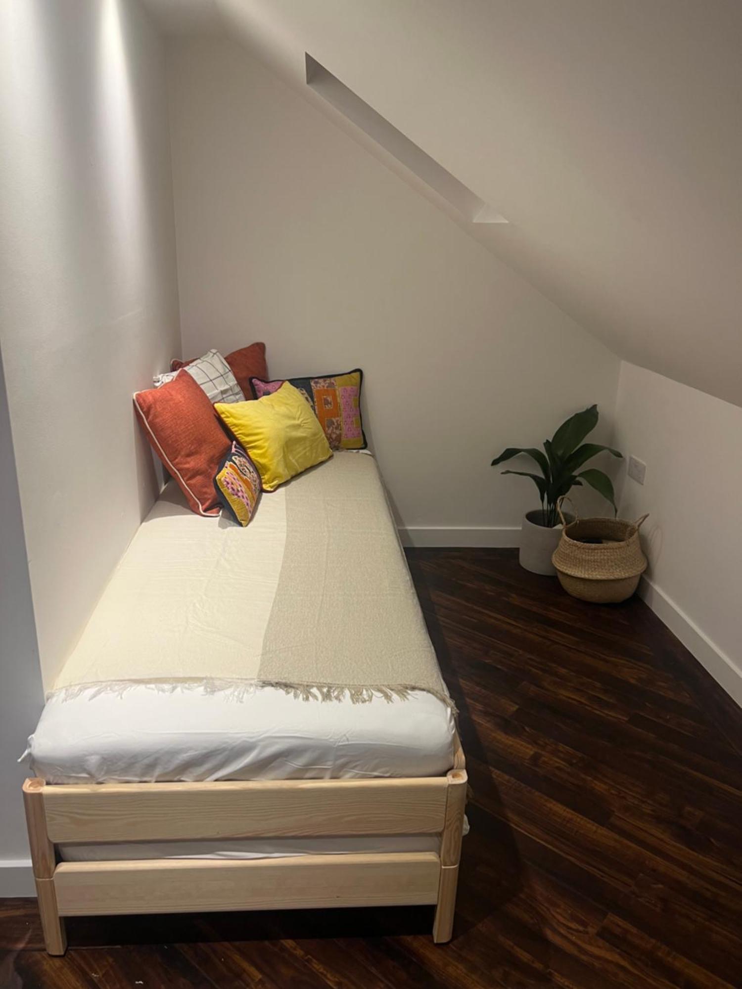 Spacious Battersea Rooms And Apartments Лондон Экстерьер фото