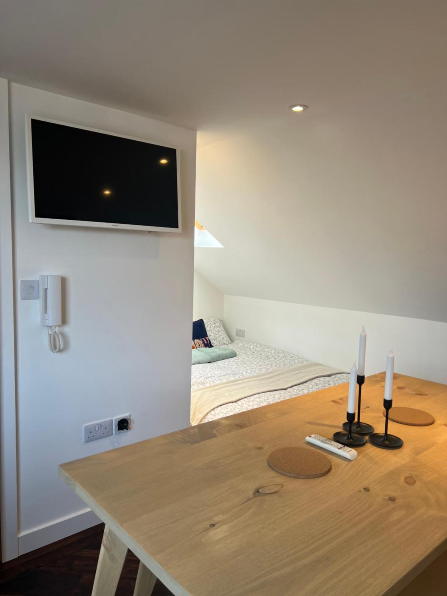 Spacious Battersea Rooms And Apartments Лондон Экстерьер фото